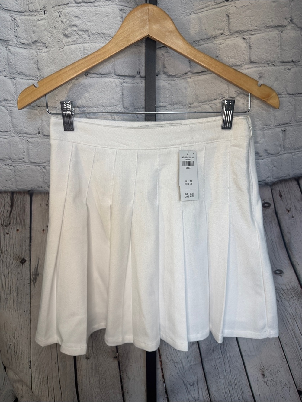 Hollister White Pleated  Skirt